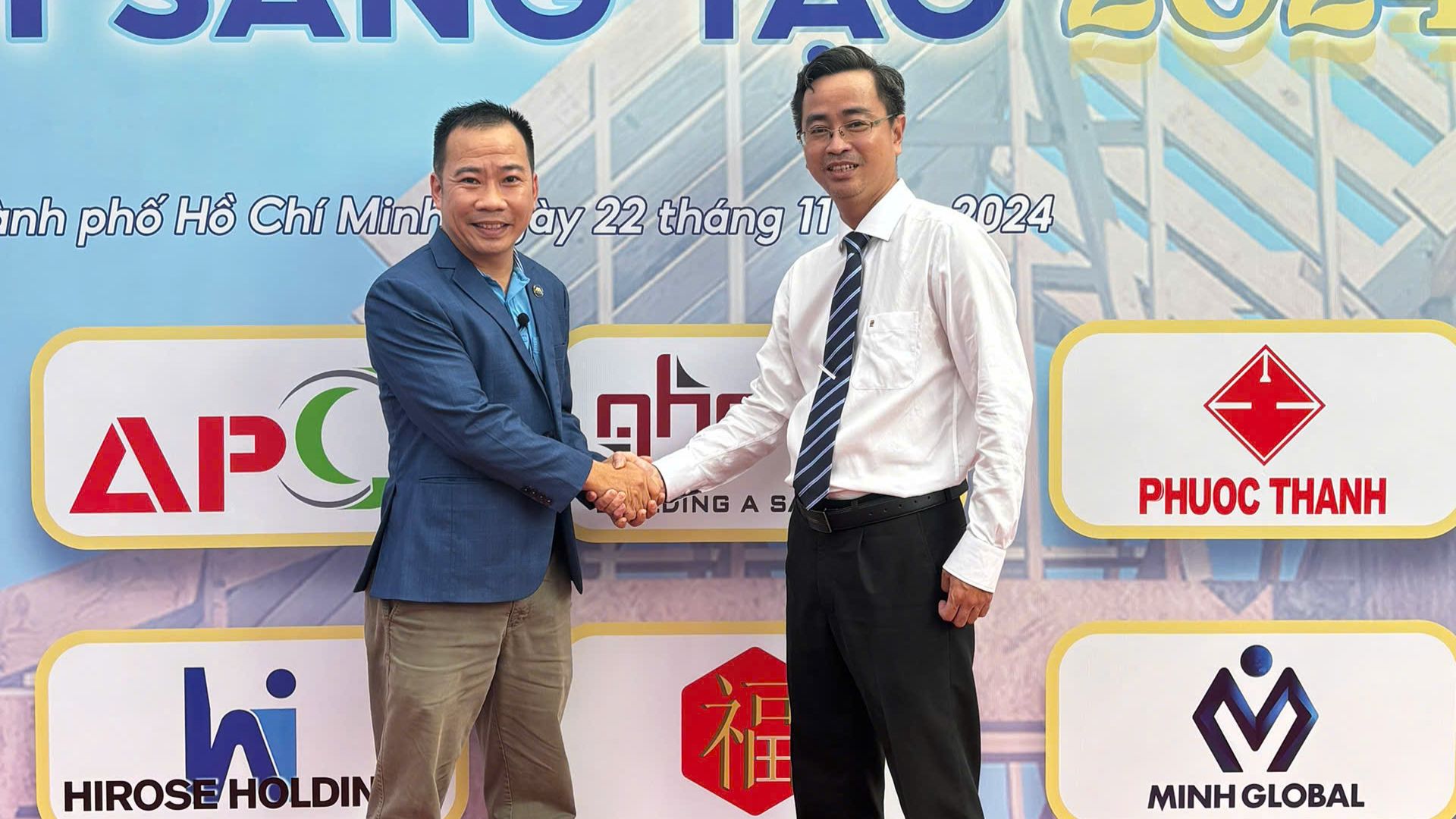 AXA-dong-hanh-cung-Job-fair-HCMUT AXA dong hanh cung Job fair HCMUT