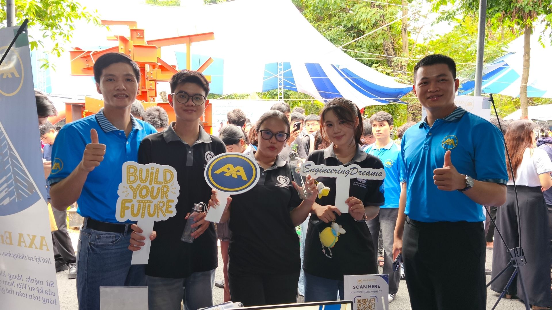 AXA Engineers at Bach Khoa Job Fair – November 2025